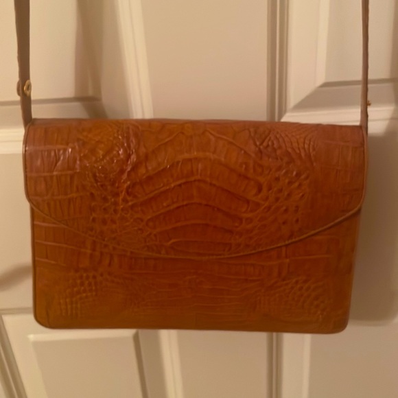 Beautiful Crocodile Crossbody! - Picture 3 of 15